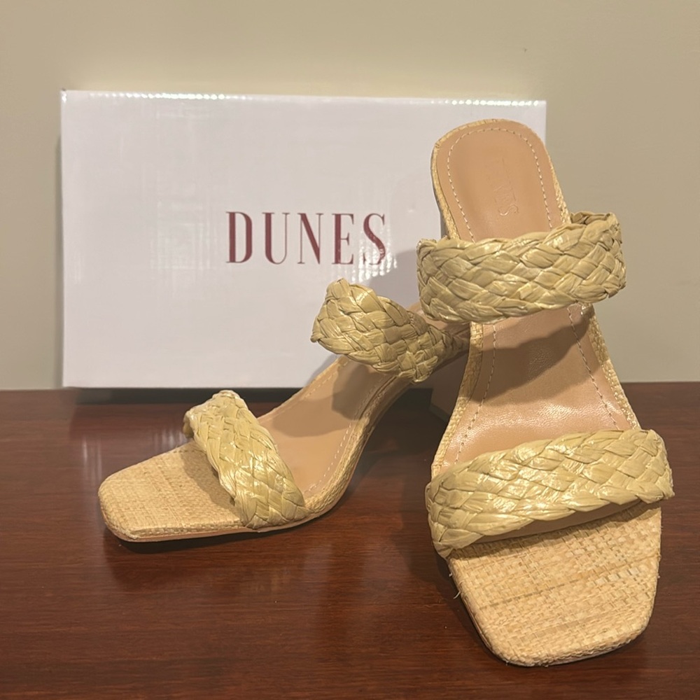 Dunes Heeled sandals